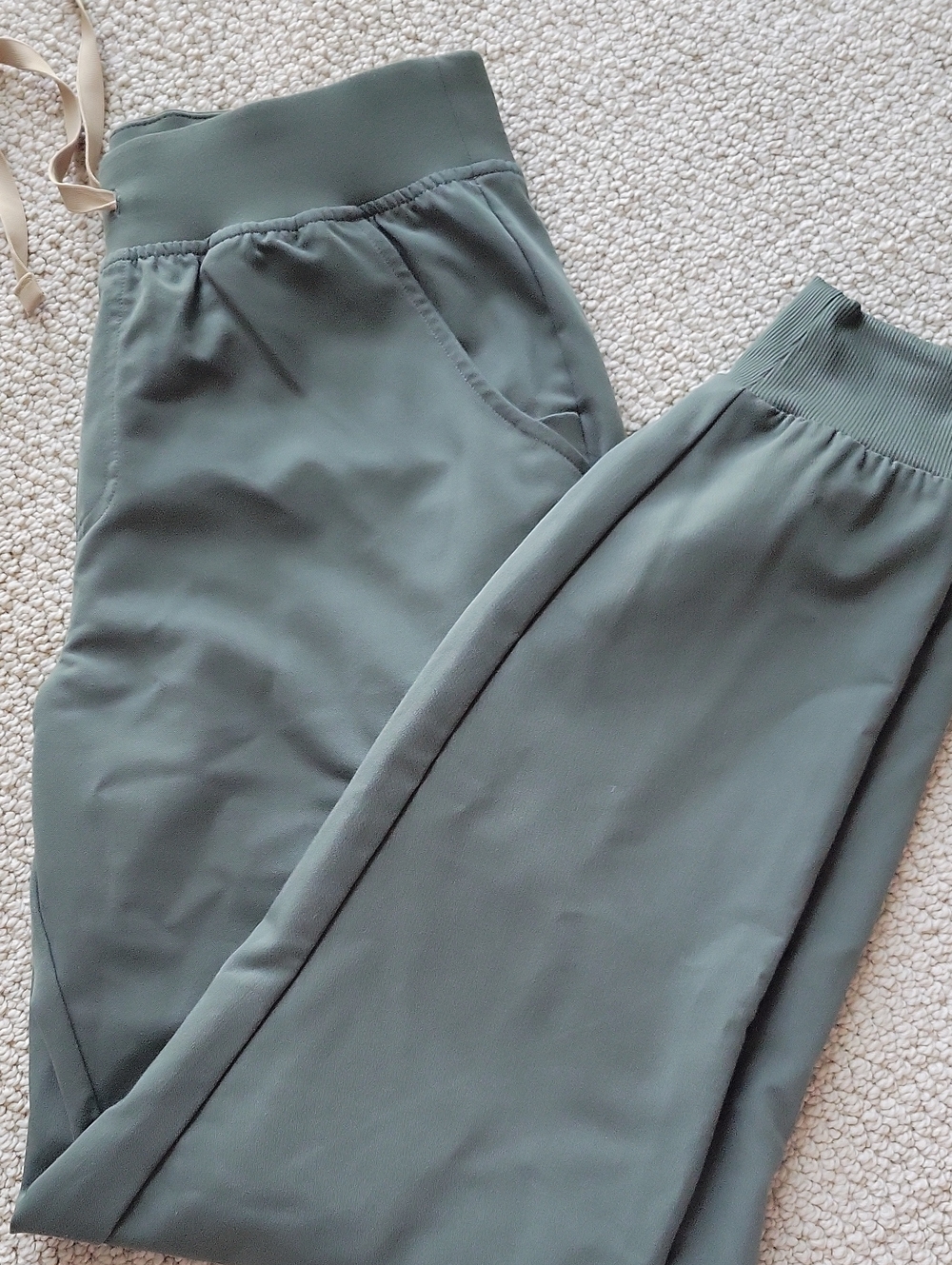 Figs Olive Green Women's Jogger Pants
